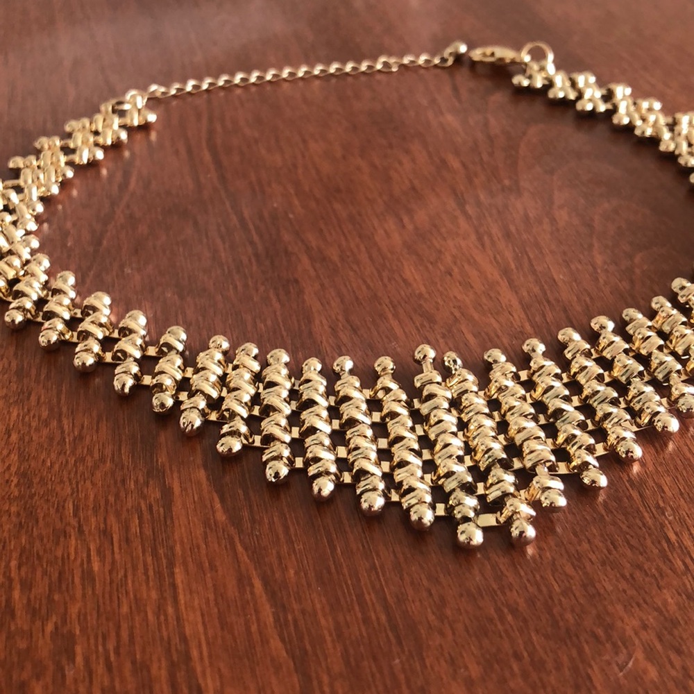 *NWOT* Topshop Gold Statement Necklace